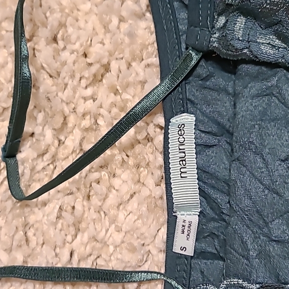 Maurices Crinkle Lace Cami - Picture 3 of 9